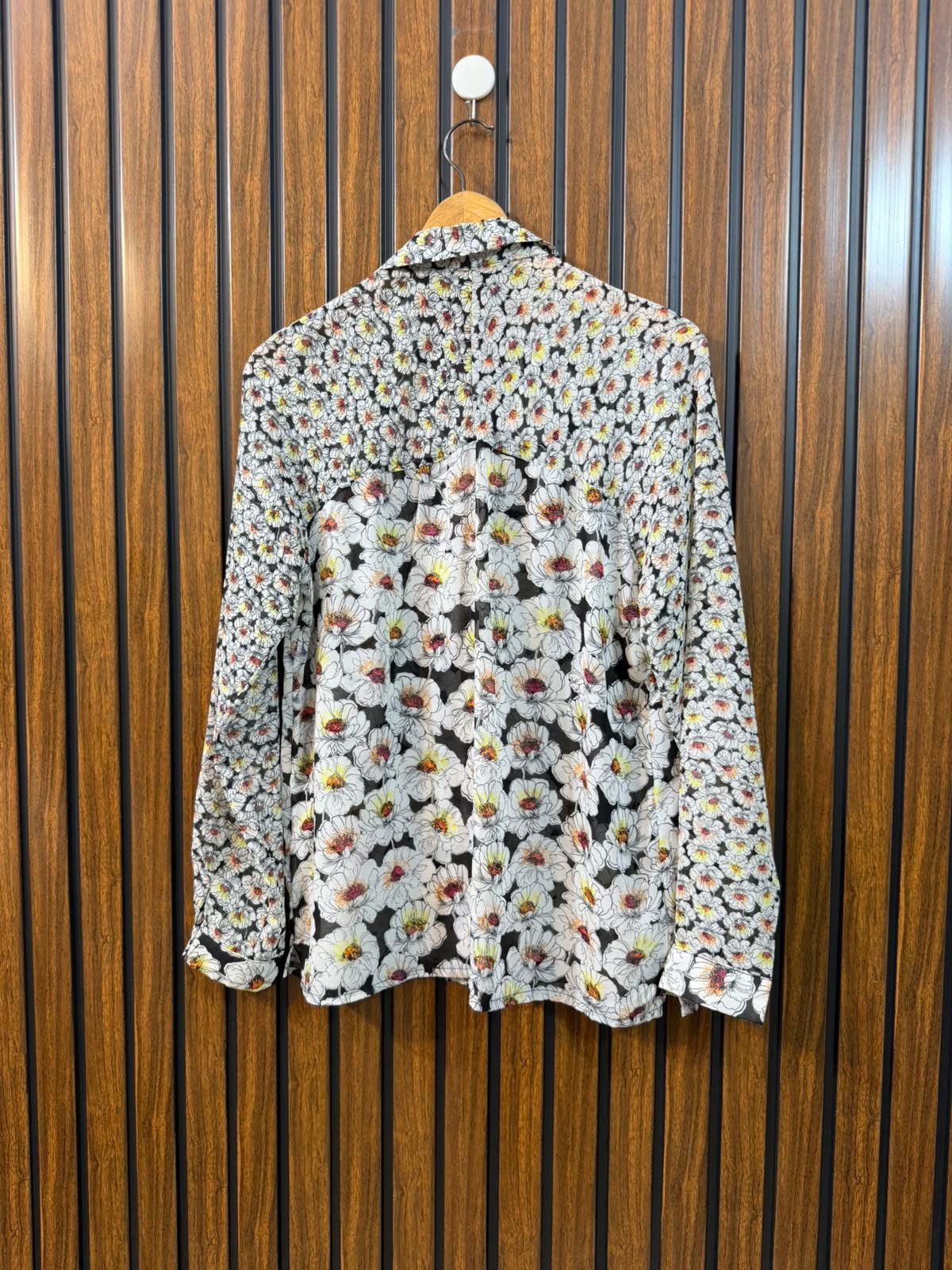 Chest 17  Length 24  Fabric Chiffon Branded Women's Long Sleeve Top