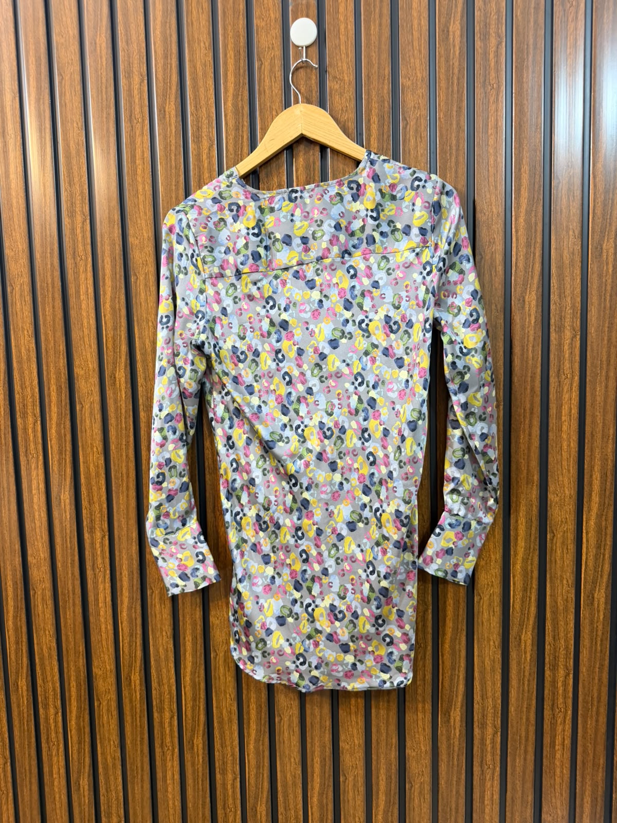 Chest 19  Length 25 To 26  Fabric Silk Women's Essential Full Sleeve Top