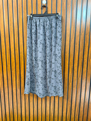 Waist 30  Lenght 35  Fabric chiffon Women's Branded Skirt Collection