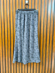 Waist 30  Lenght 35  Fabric chiffon Women's Branded Skirt Collection