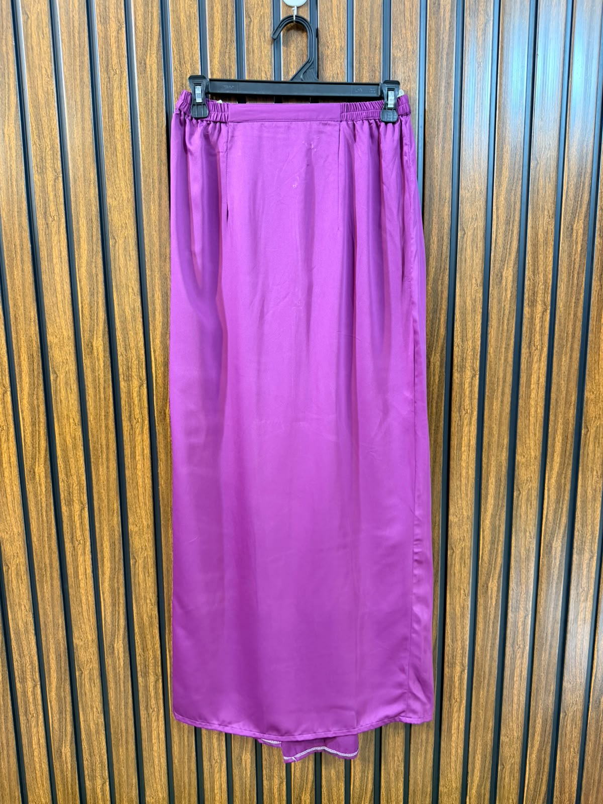 Waist 28  Lenght 38  Fabric silk  Women's Premium Skirt