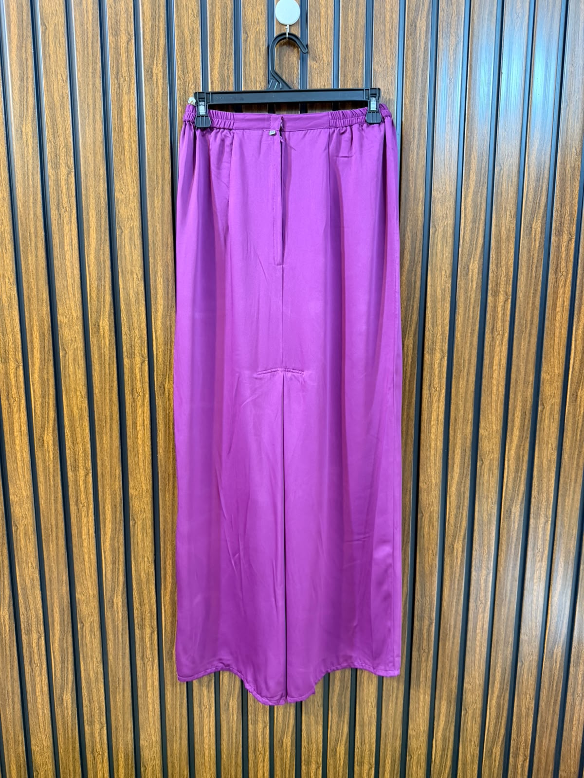 Waist 28  Lenght 38  Fabric silk  Women's Premium Skirt
