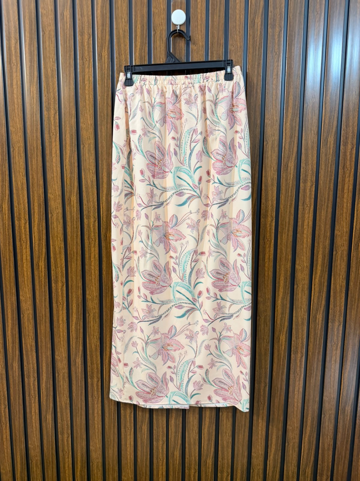 Waist 30  Lenght 37  Fabric Silk Women's Everyday Fashion Skirt