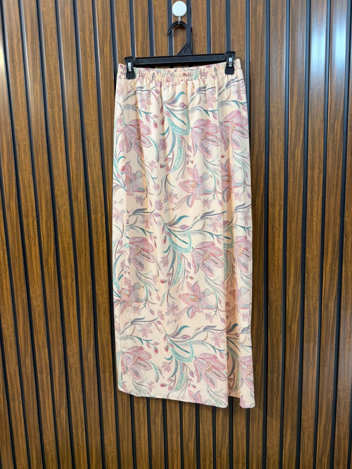 Waist 30  Lenght 37  Fabric Silk Women's Everyday Fashion Skirt