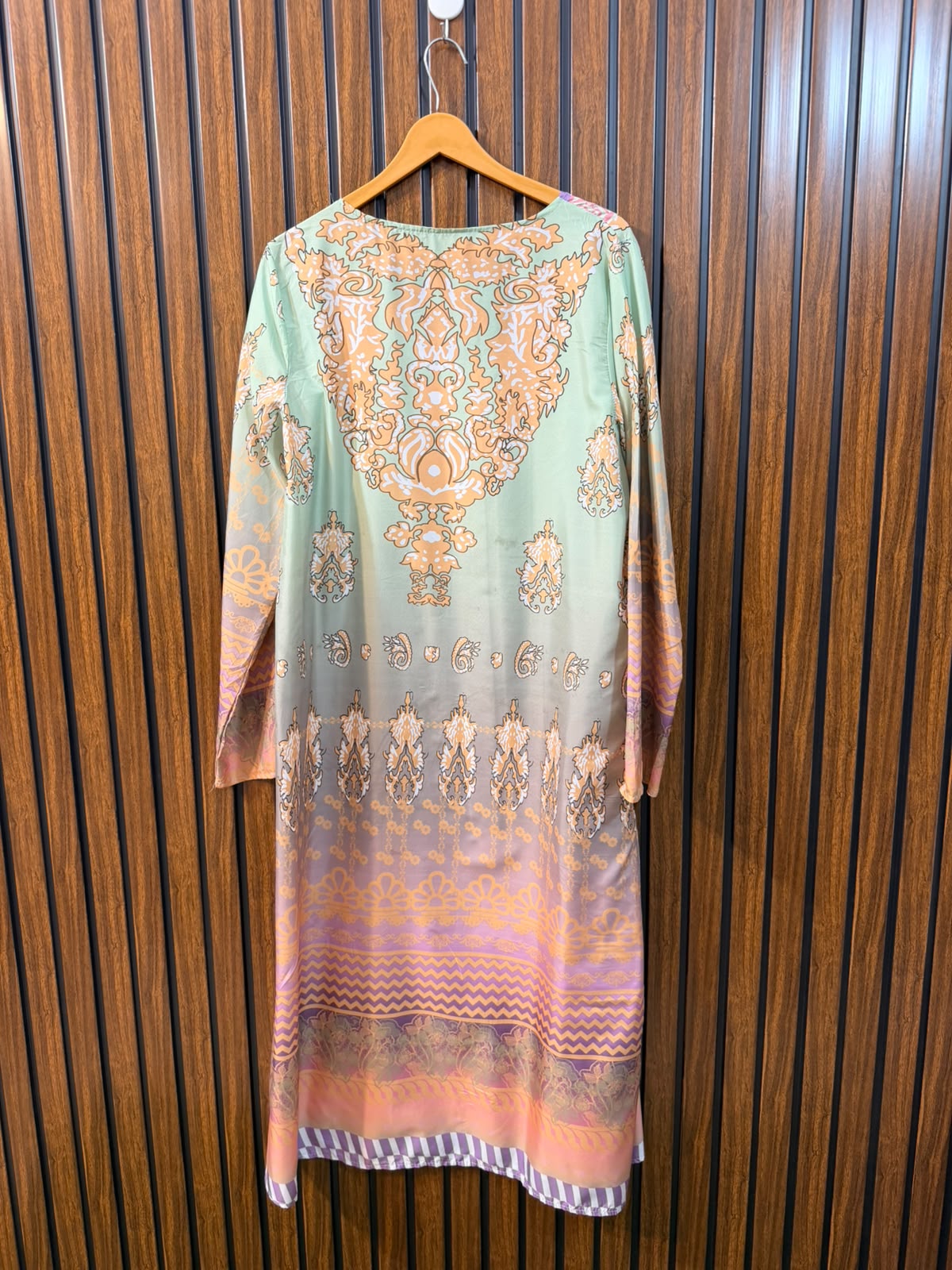 Chest 19  Length 47  Fabric Silk Women's Elegant Long Top