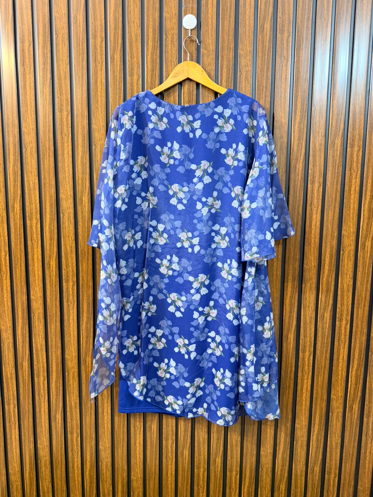 Chest 21  Length 37  Fabric Silk Women's Fashion Long Top