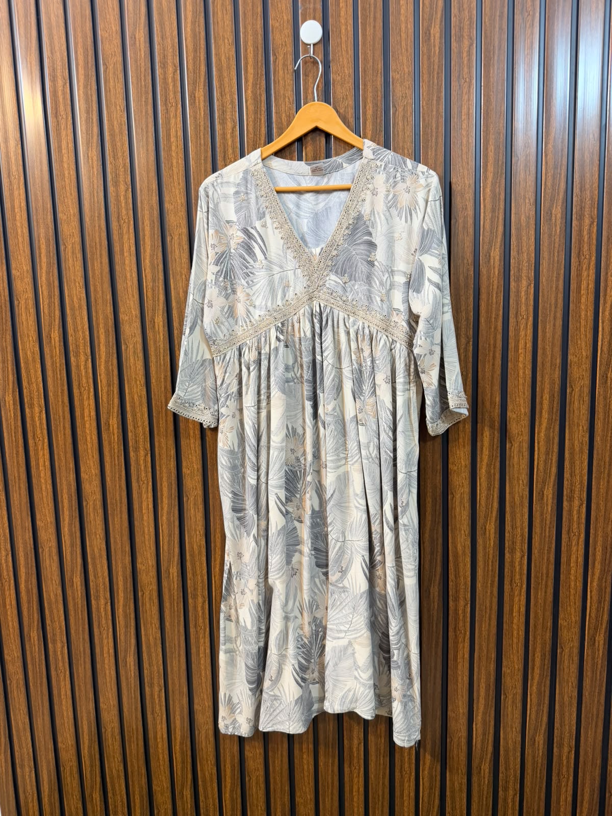 Chest 20  Length 43  Fabric Linen Western Women's Long Top Collection