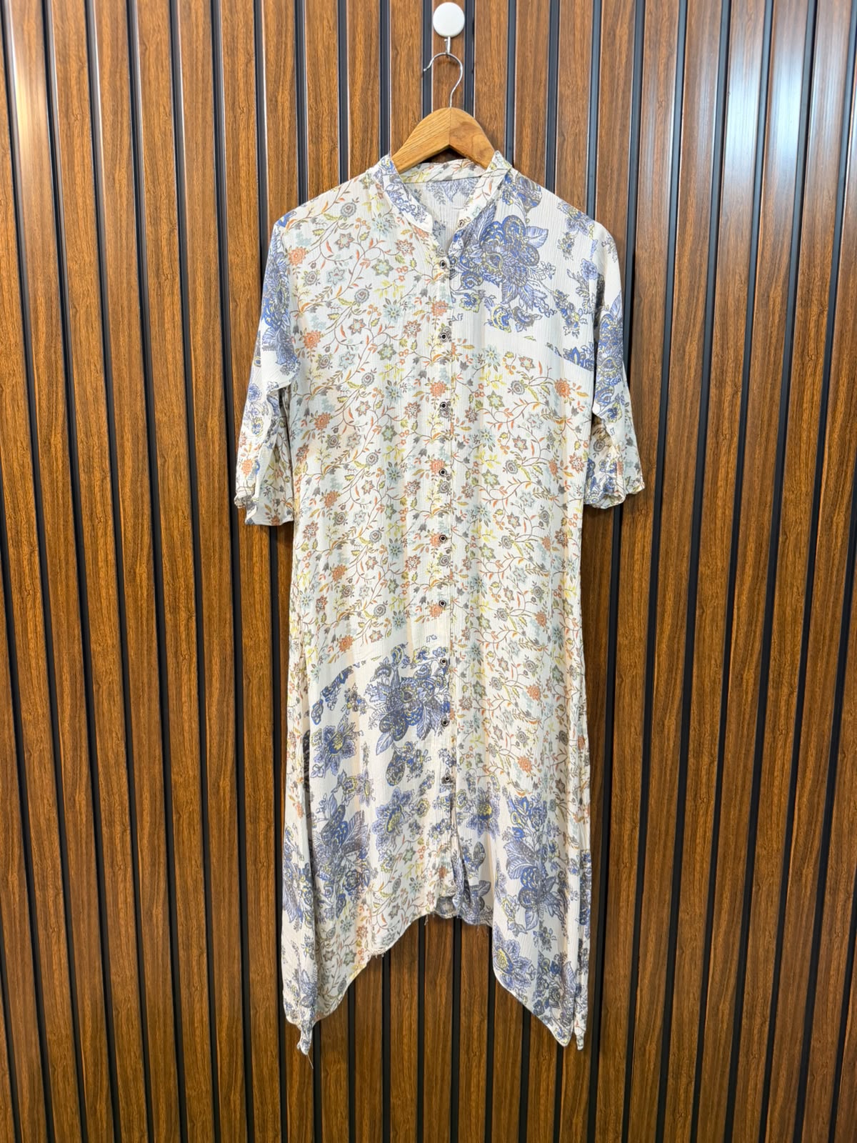 Chest 19  Length 39 To 46  Fabric Rayon Western Wear Women's Long Top