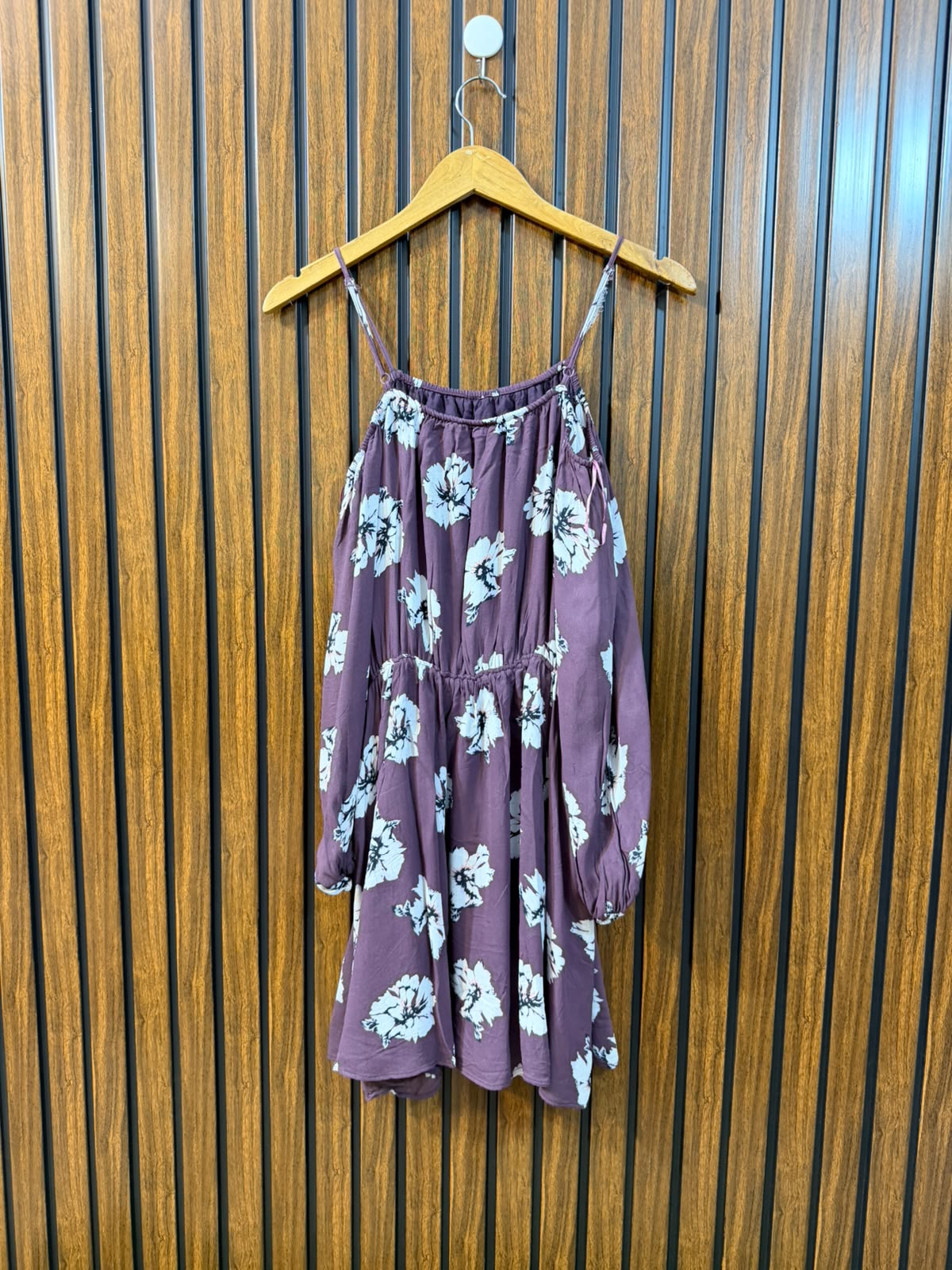 Chest 20  Length 33  Fabric Chiffon Women's New Arrival Long Top