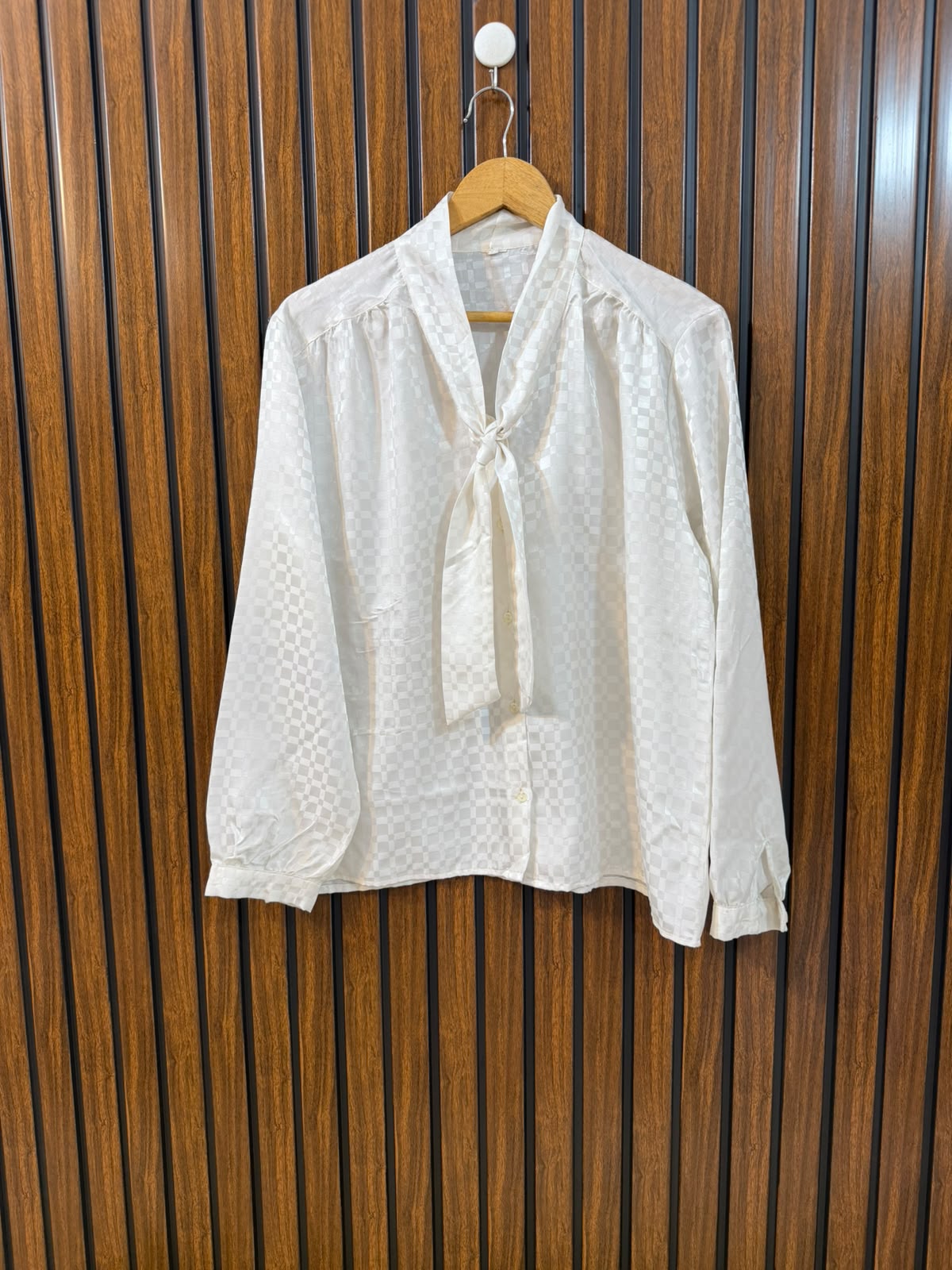 Chest 21  Lenght 24  Fabric silk Western Women's Everyday Full Sleeve Top