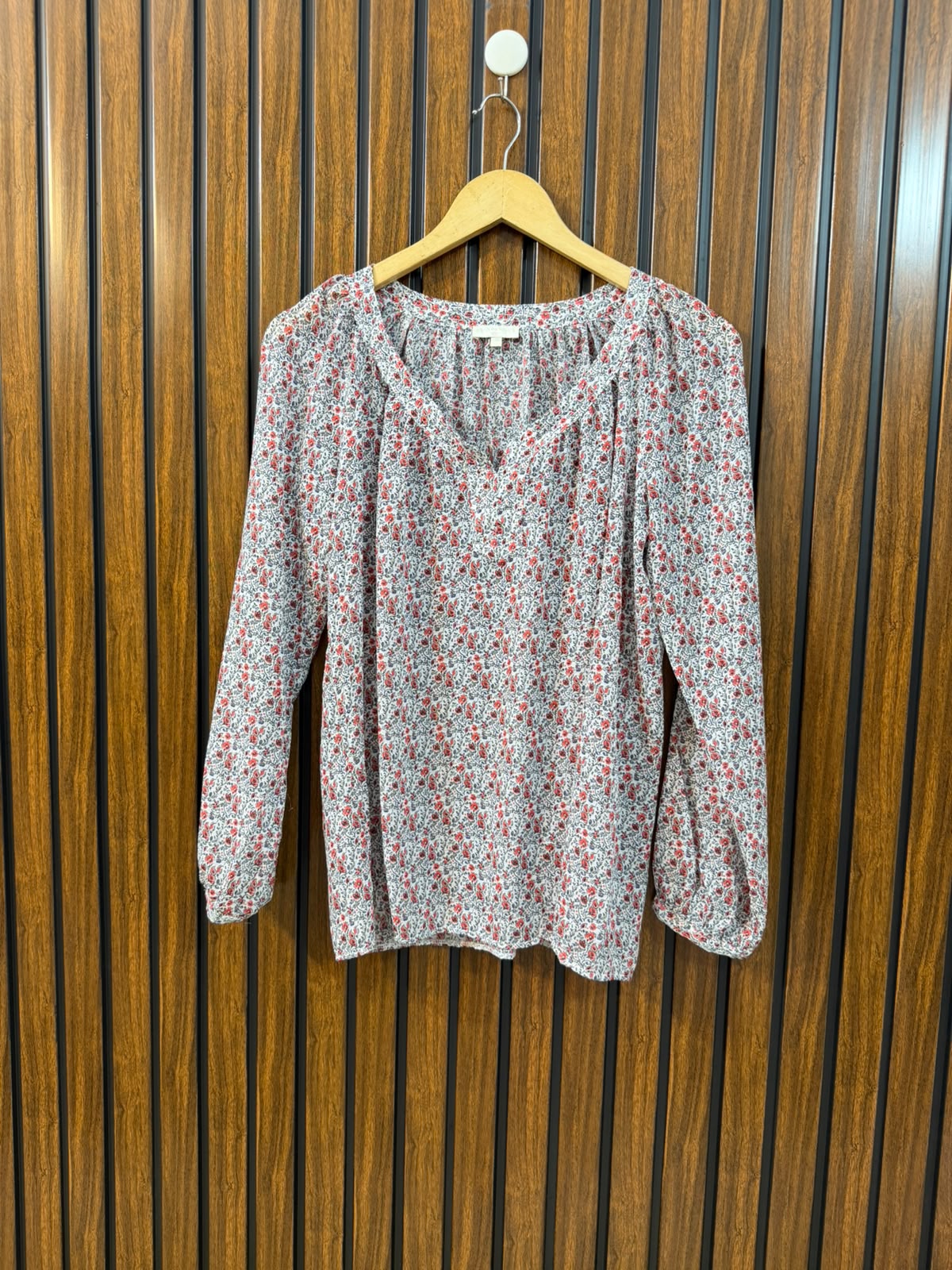 Chest 19  Lenght 23  Fabric Chiffon Women's Western Trend Full Sleeve Top