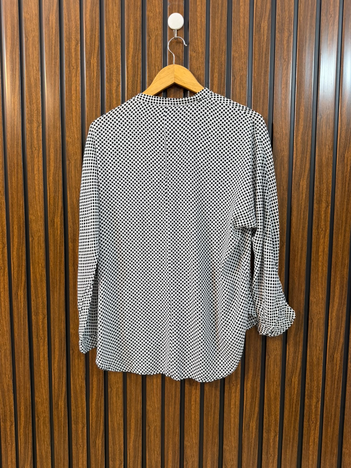 Chest 20  Lenght 24 To 26  Fabric Chiffon Zara Brand Top