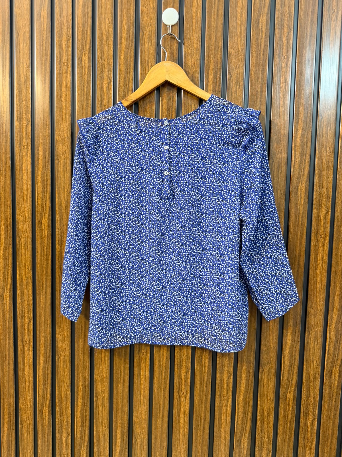 Chest 18  Lenght 21  Fabric Chiffon Western Women's Comfortable Full Sleeve Top