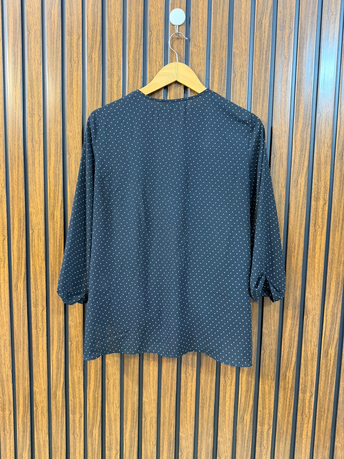 Chest 19  Lenght 22 To 25  Fabric Chiffon Western Women's Exclusive Full Sleeve Top
