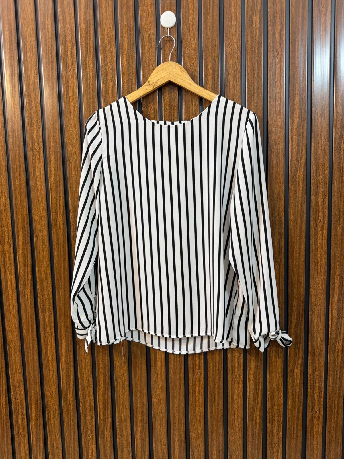 Chest 18  Length 24  Fabric Rayon Western Top