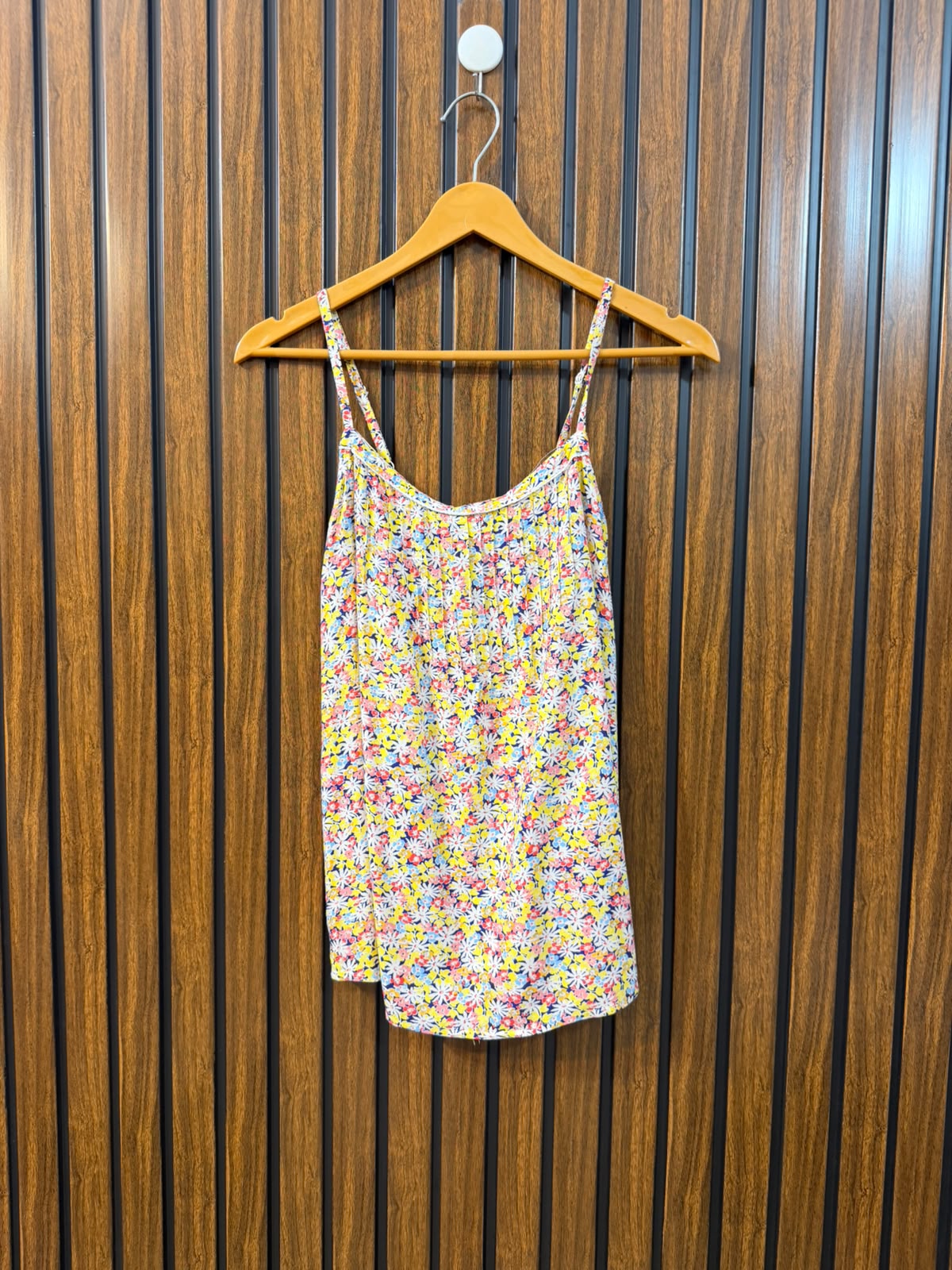 Chest 16  Lenght 23  Fabric linen Casual Women's Sleeveless Top