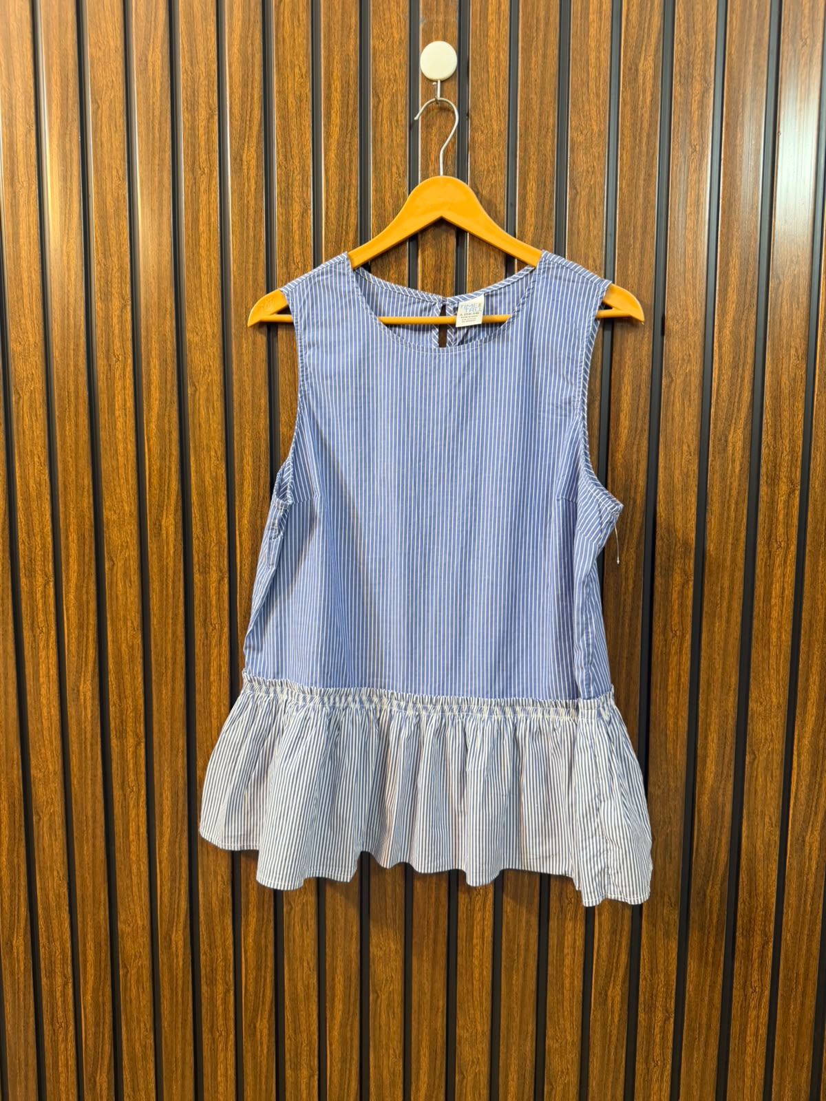 Chest 20  Lenght 25  Fabric cotton Trendy Women's Sleeveless Top