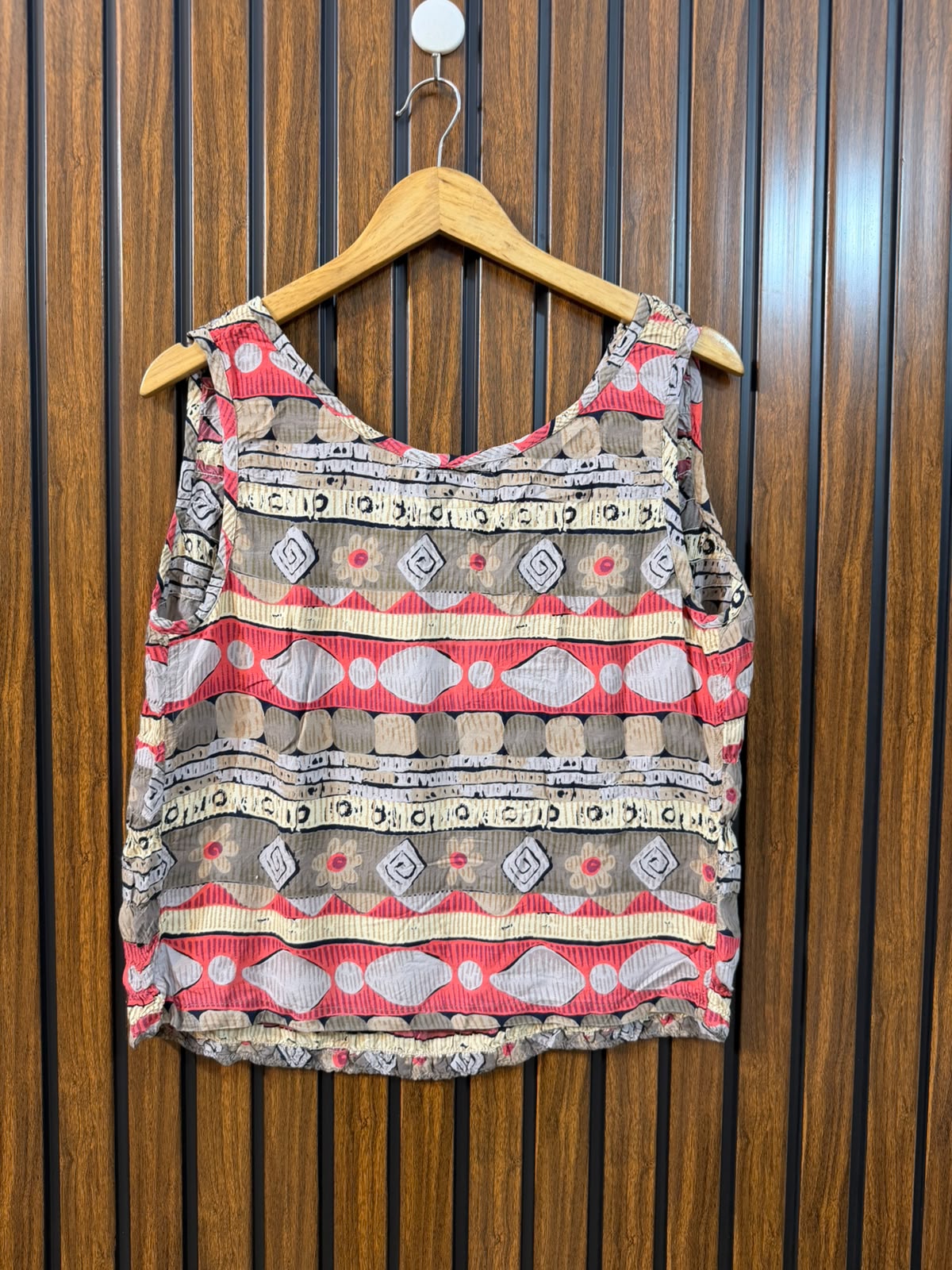 Chest 20  Lenght 21  Fabric cotton Women's Fashion Sleeveless Top