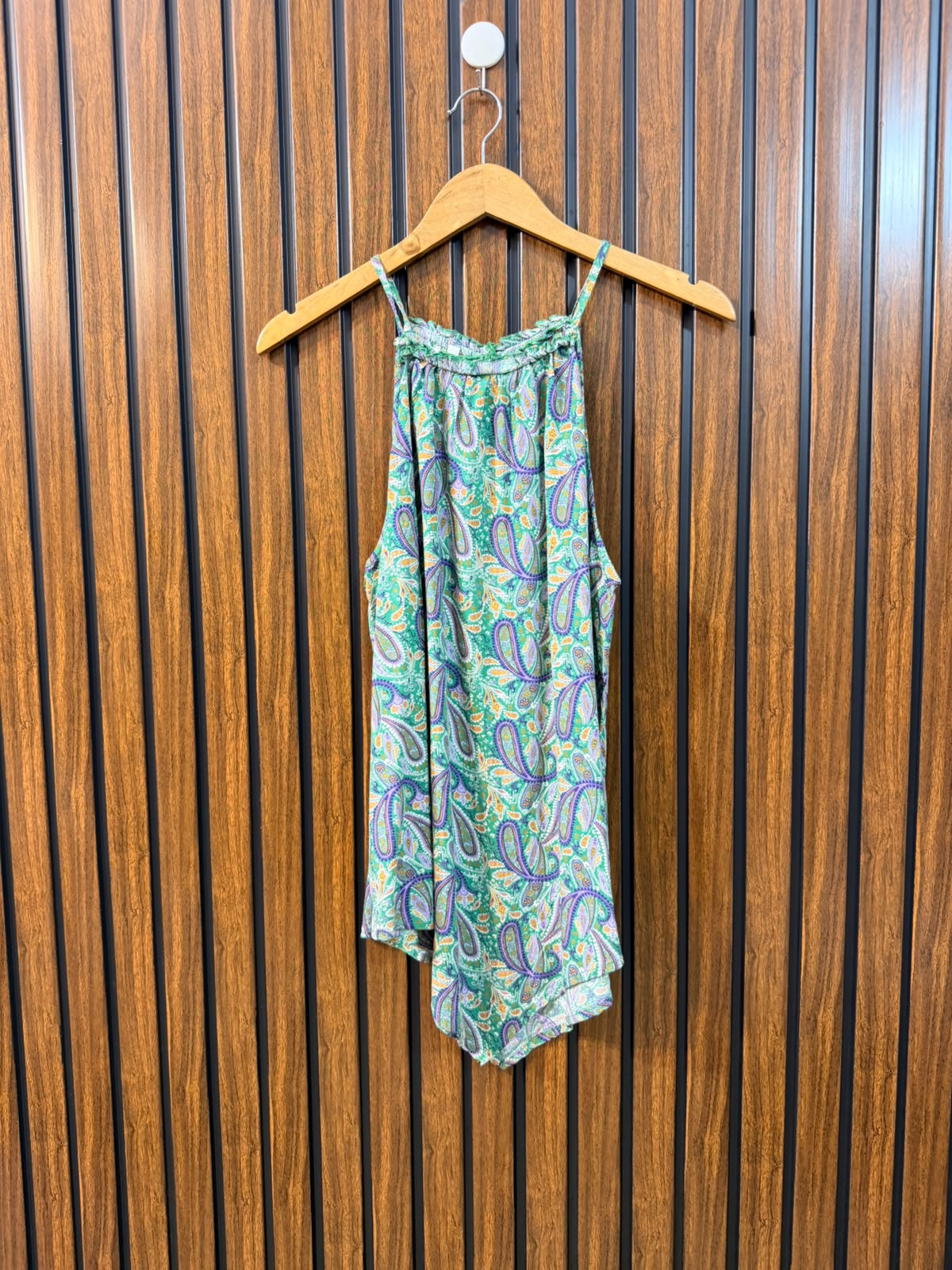 Chest 21  Lenght 29  Fabric linen Branded Women's Sleeveless Wear
