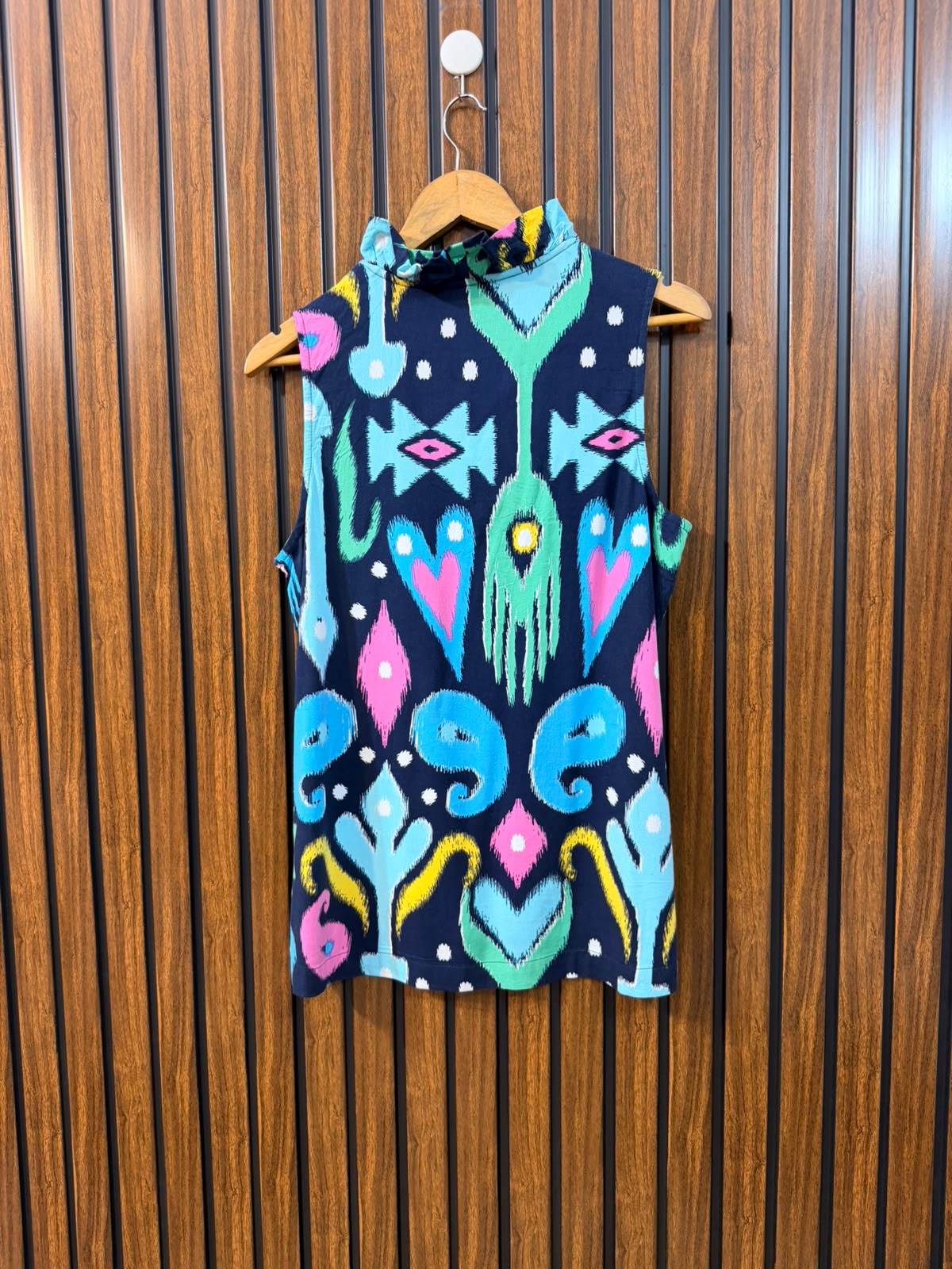 Chest 20  Lenght 25 to 26  Fabric linen Women's Designer Sleeveless Top