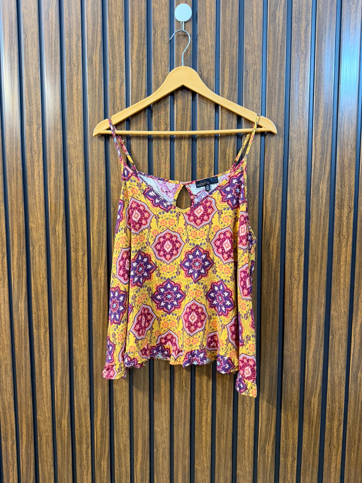 Chest 20  Lenght 22  Fabric linen Women's Urban Sleeveless Top
