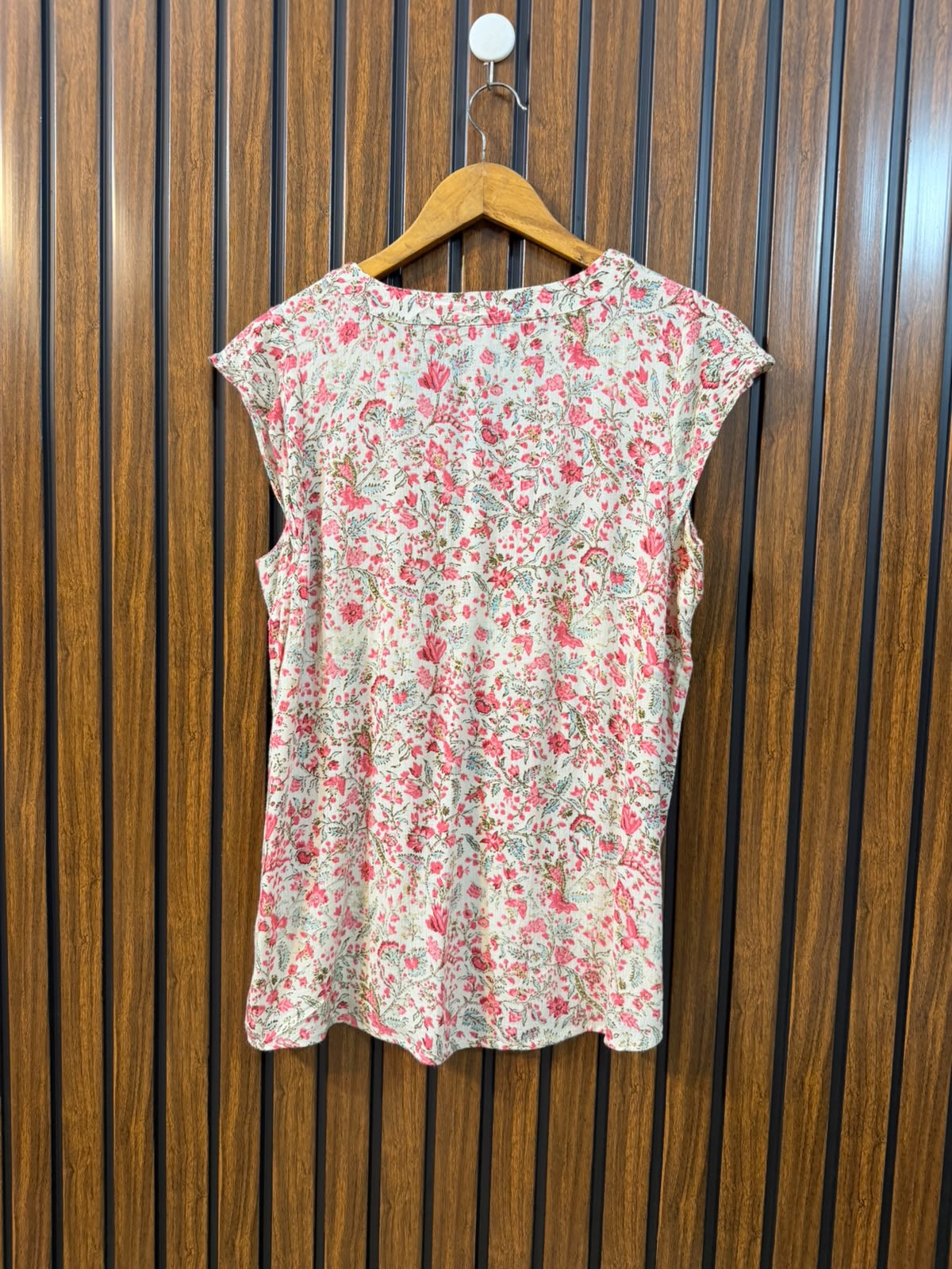 Chest 16  Lenght 26  Fabric rayon Women's Western Fashion Top
