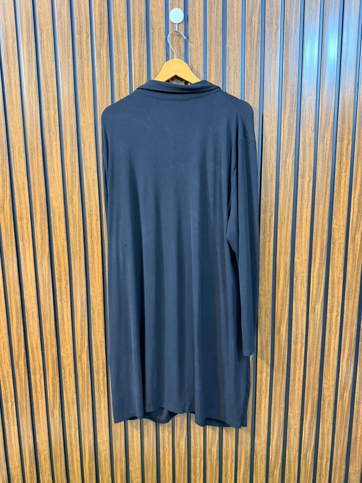 Chest 28  Lenght 40  Fabric Sik Jersey Fashionable Western Women's Long Top