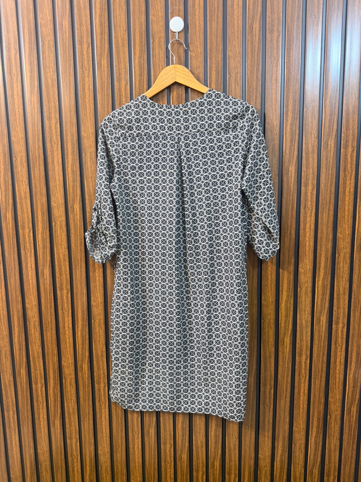 Chest 18  Lenght 36  Fabric silk Women's Exclusive Long Top