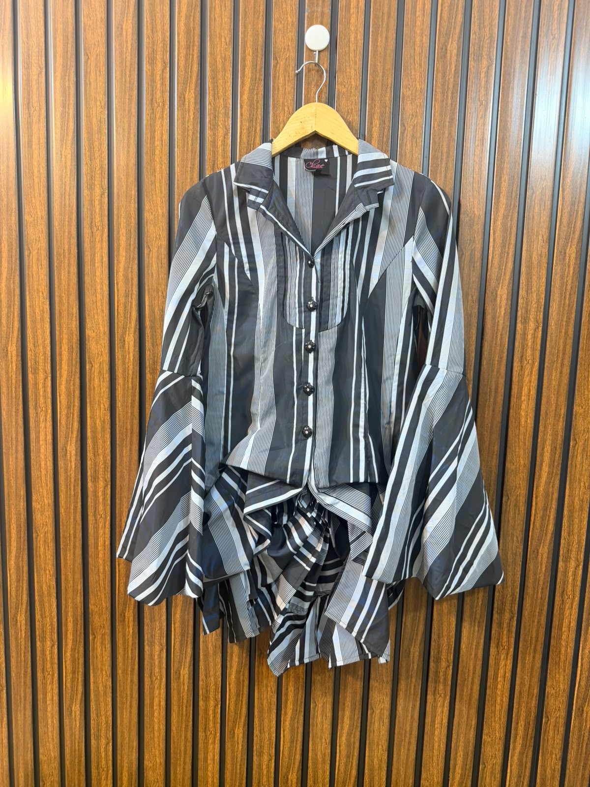Chest 16  Lenght 24 to 32  Fabric silk Western Wear Women's Long Top