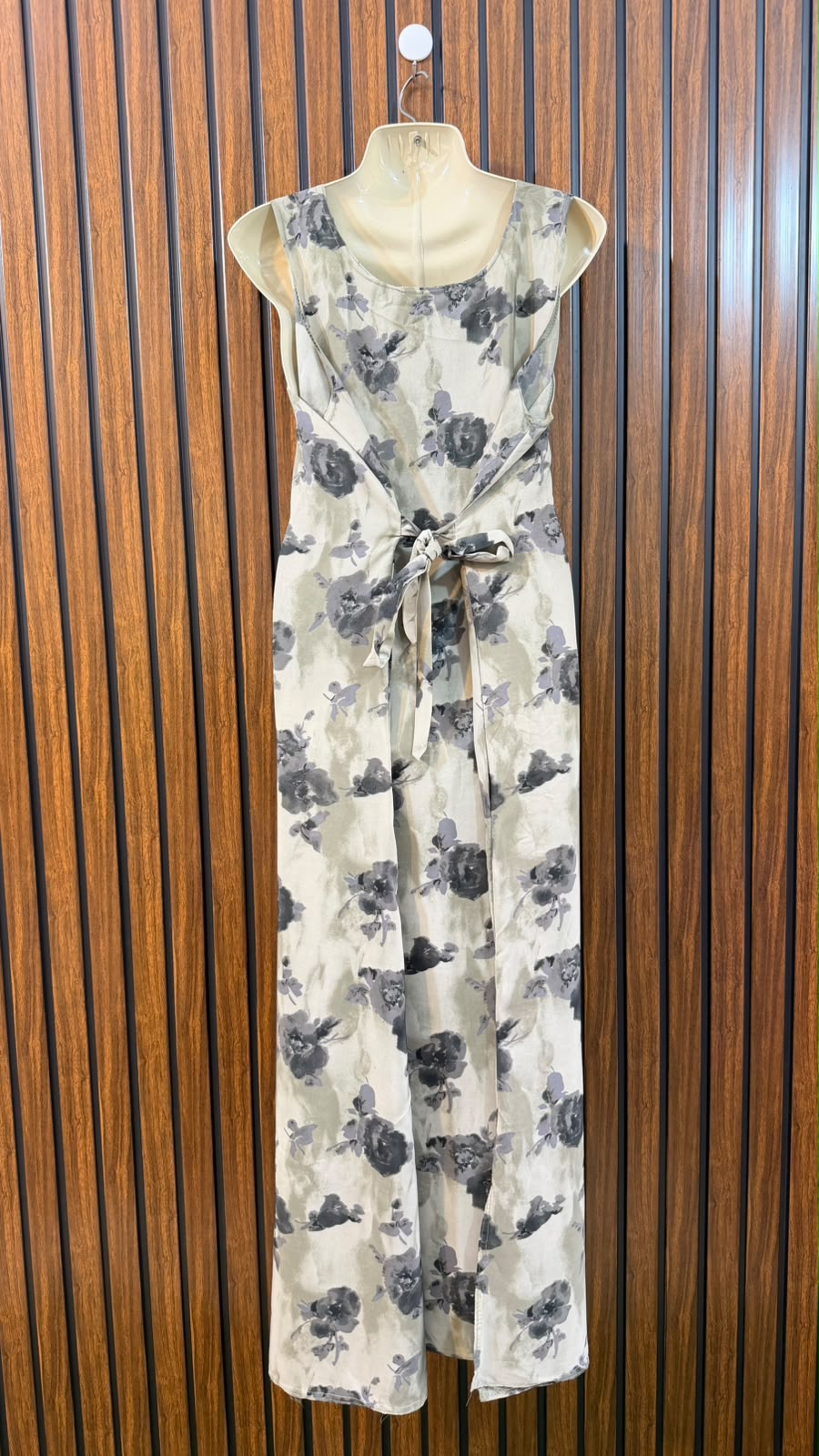 Chest 21  Lenght 51  Fabric silk Women's Fashion Maxi Dress