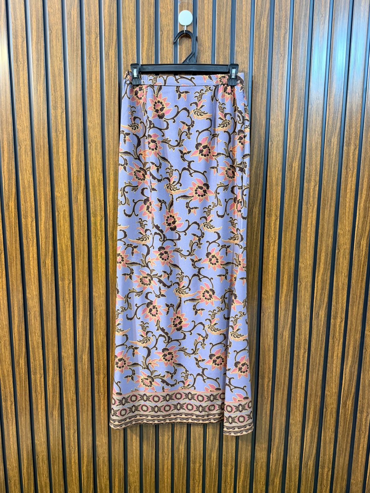 Waist 28  Lenght 41  Fabric silk Imported Women's Skirt