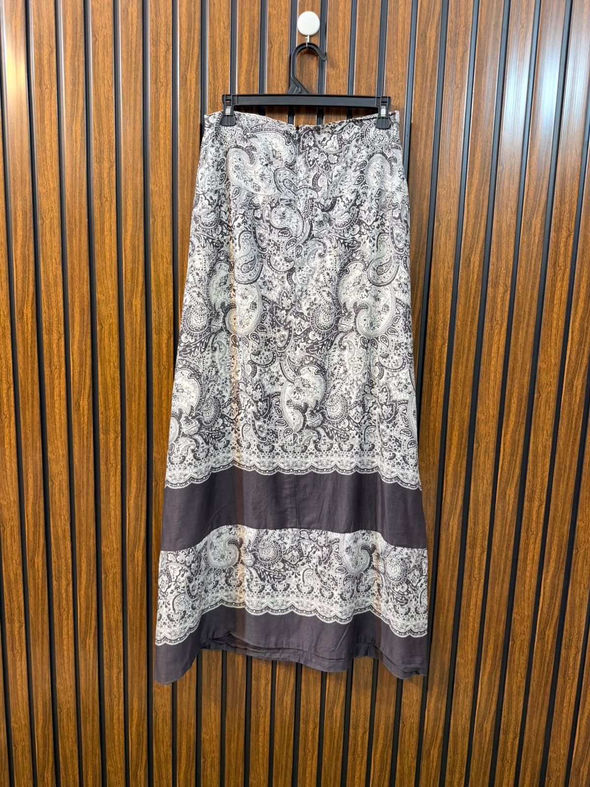 Waist 27  Lenght 40  Fabric cotton silk Stylish Women's Skirt