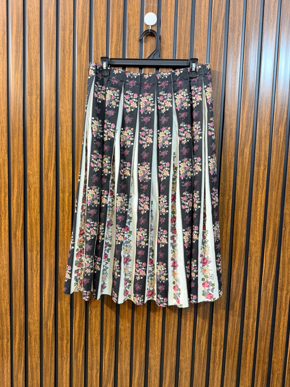 Waist 30  Lenght 27  Fabric cotton Women's Exclusive Skirt