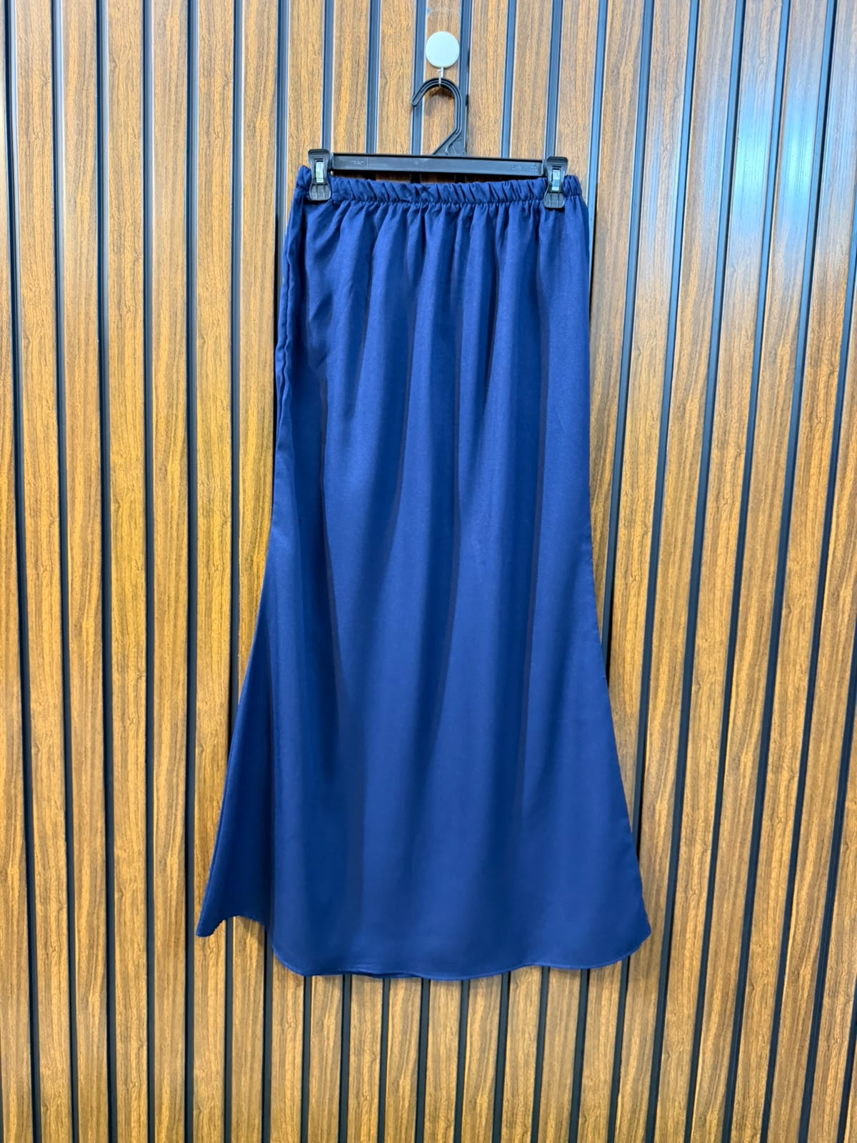 Waist 30  Lenght 37  Fabric silk  Women's Skirt Wear