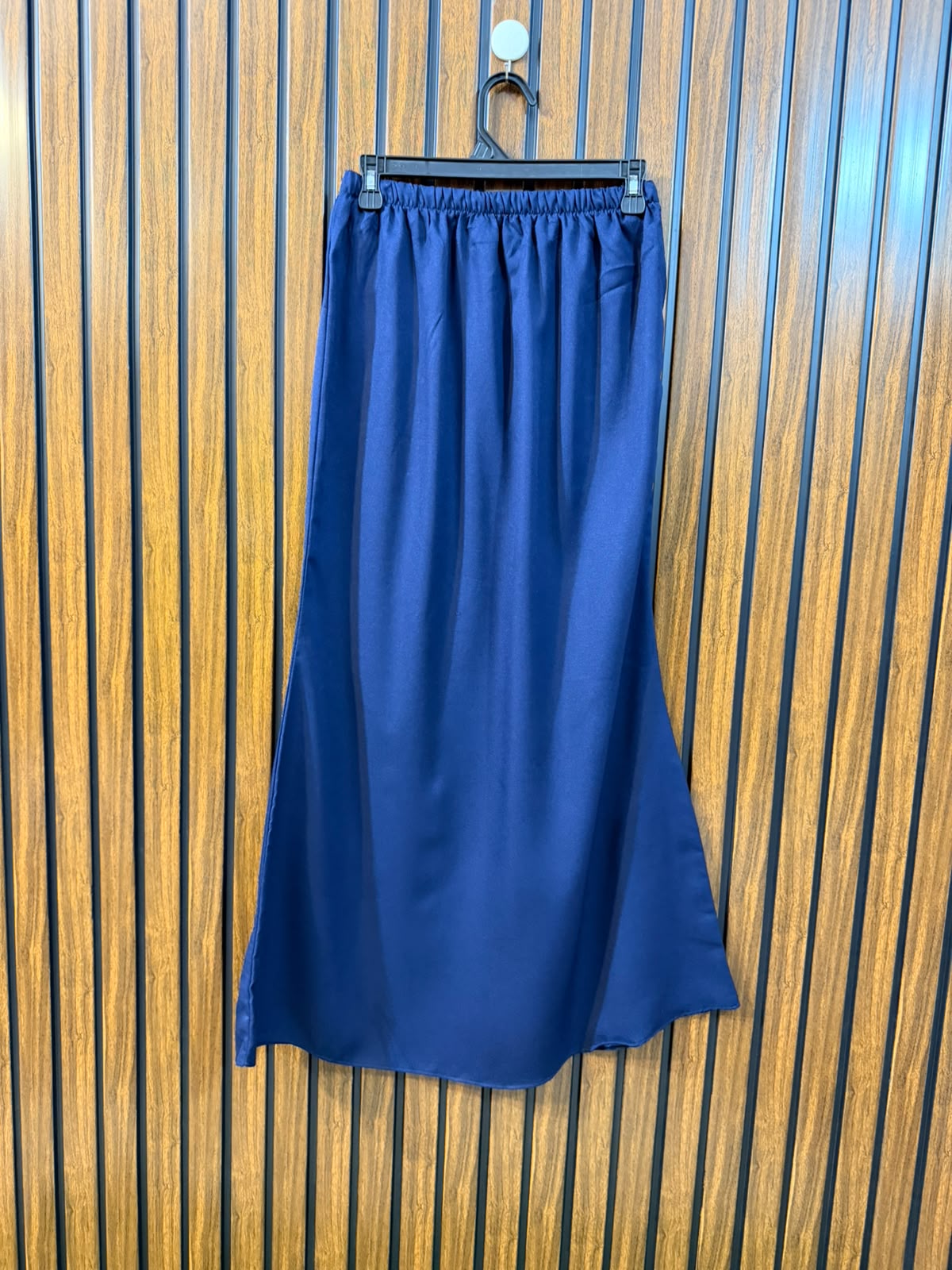 Waist 30  Lenght 37  Fabric silk  Women's Skirt Wear