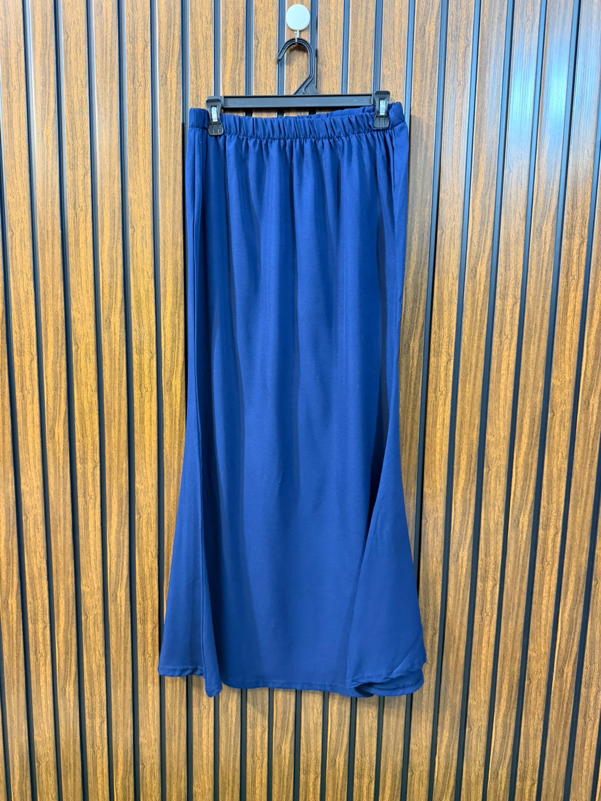 Waist 32  Lenght 39  Fabric silk Women's Imported Skirt