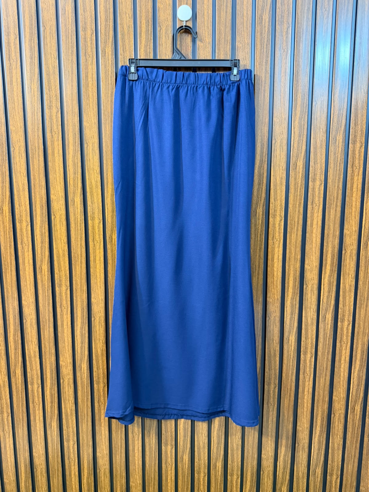 Waist 32  Lenght 39  Fabric silk Women's Imported Skirt