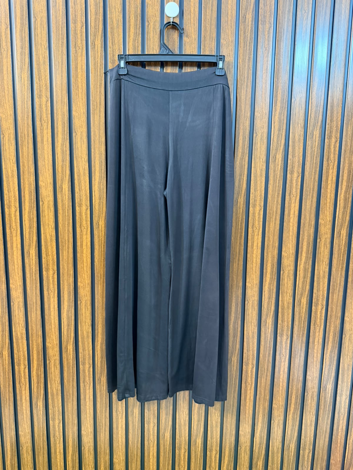 Waist 38  Lenght 38  Fabric silk jersey Western Branded Women's Trouser
