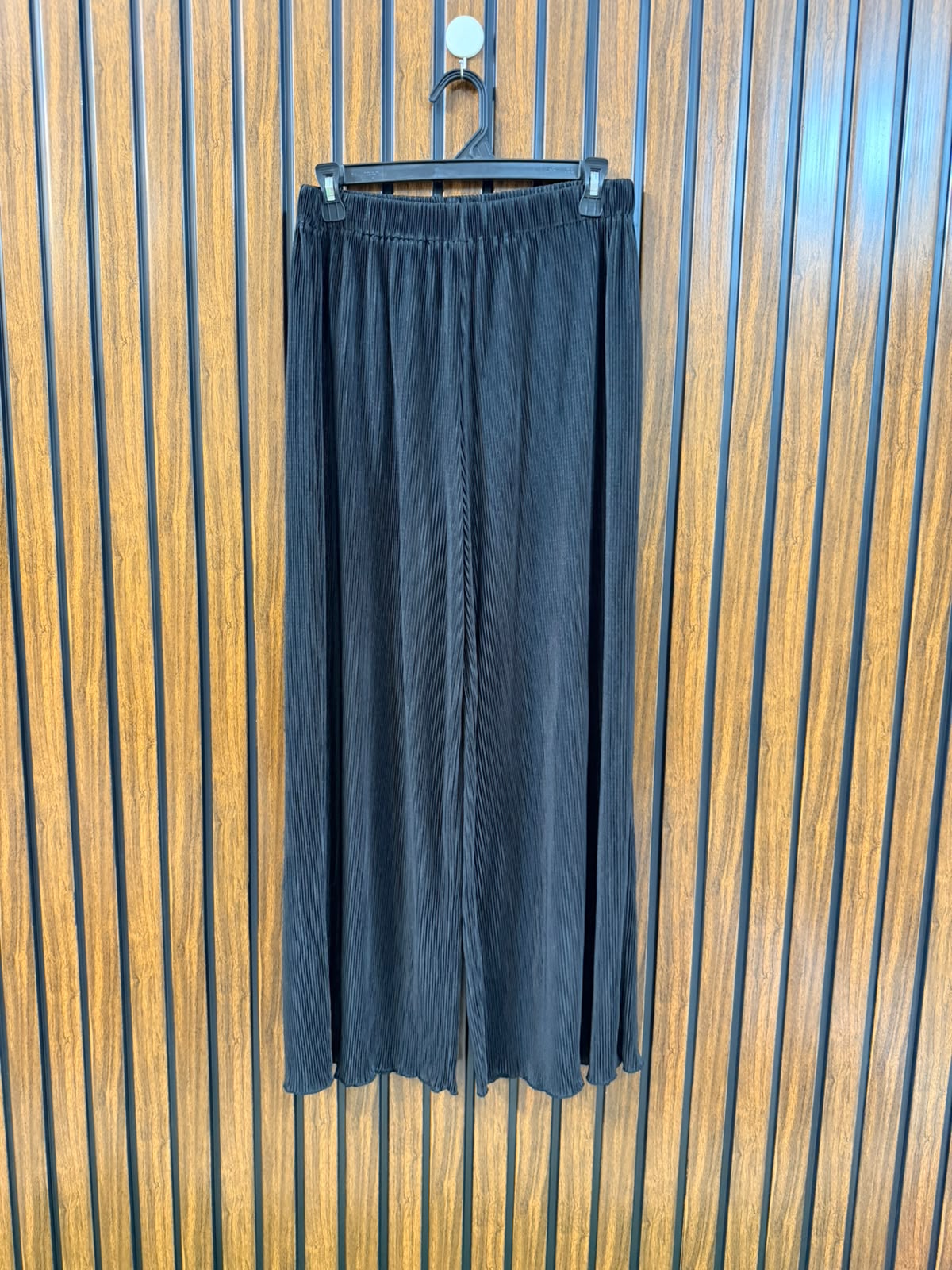 Waist 32  Lenght 36  Fabric silk jersey Premium Western Women's Trouser
