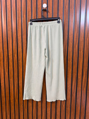Chest 26  Lernght 31  Fabric rayon Stylish Western Women's Trouser