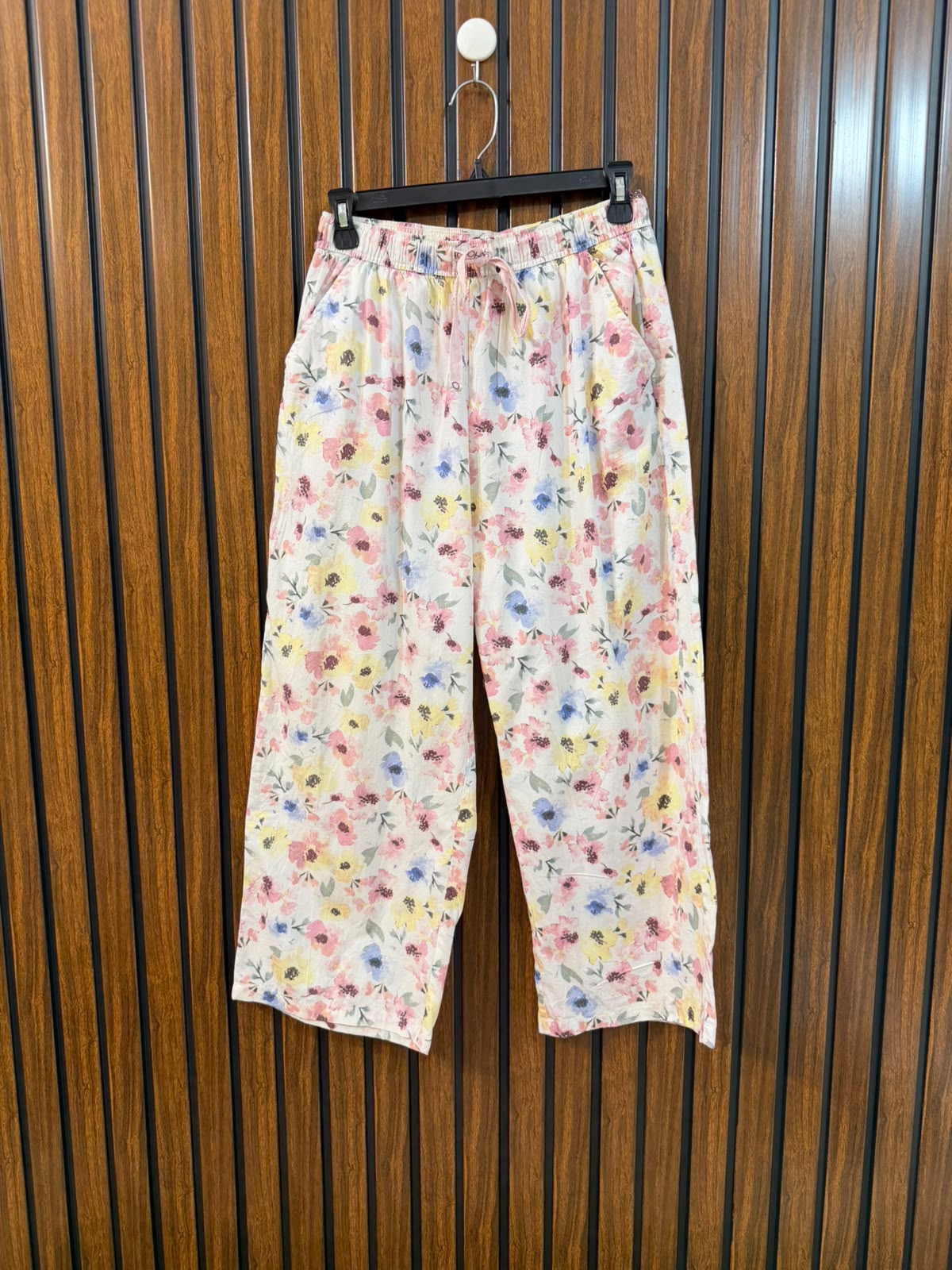 Waist 26  Lenght 33  Fabric cotton Casual Western Women's Trouser