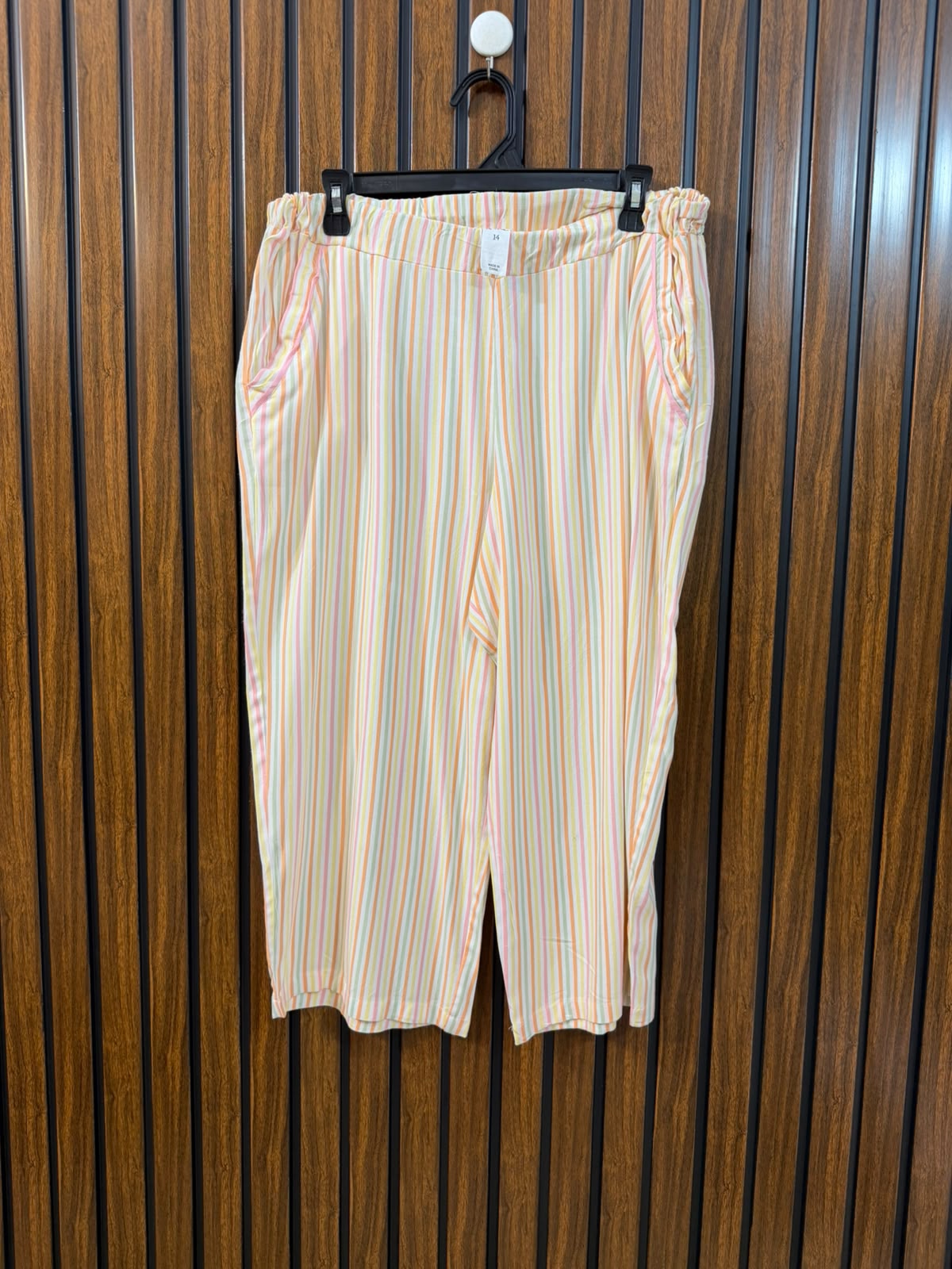 Chest 34  Lenght 30  Fabric linen Modern Women's Branded Trouser