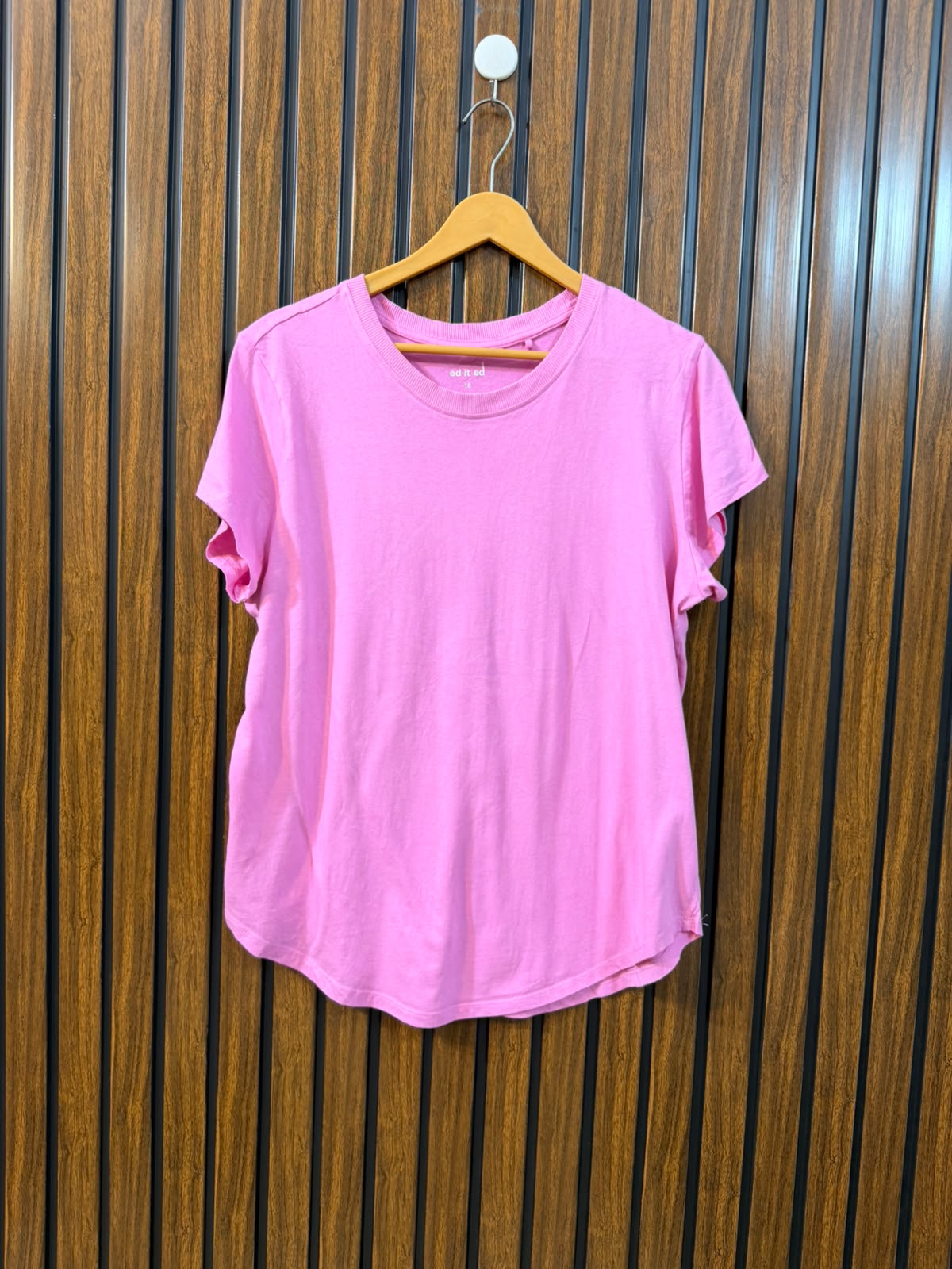 Chest 21  Length 24 Women's Urban T-Shirt