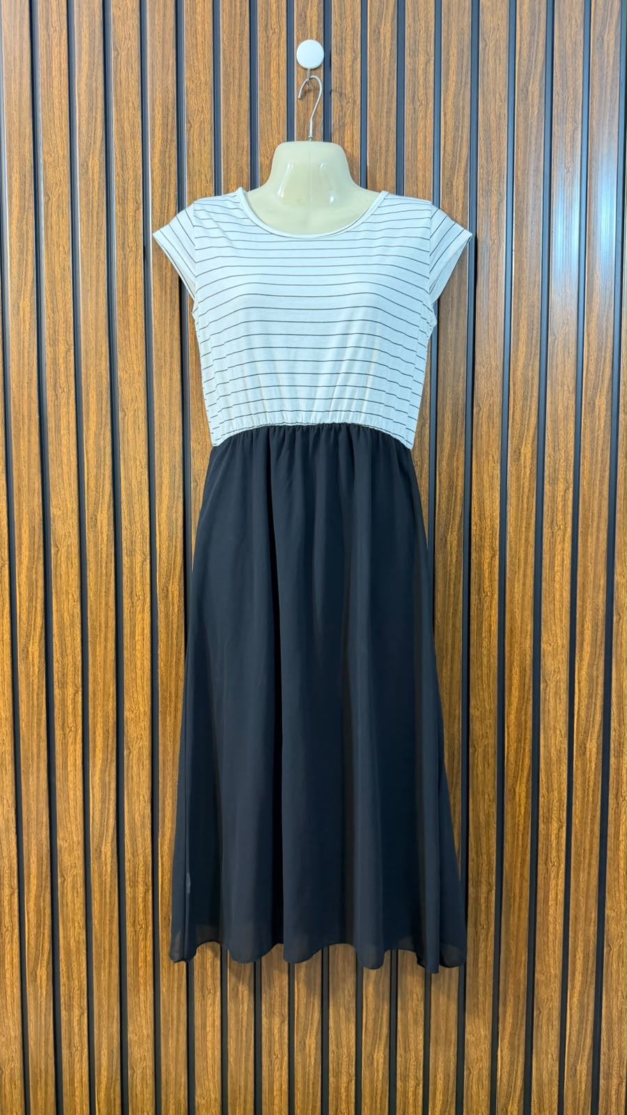 Chest 19  Length 45  Fabric Chiffon and Jersey Women's Stylish Long Maxi