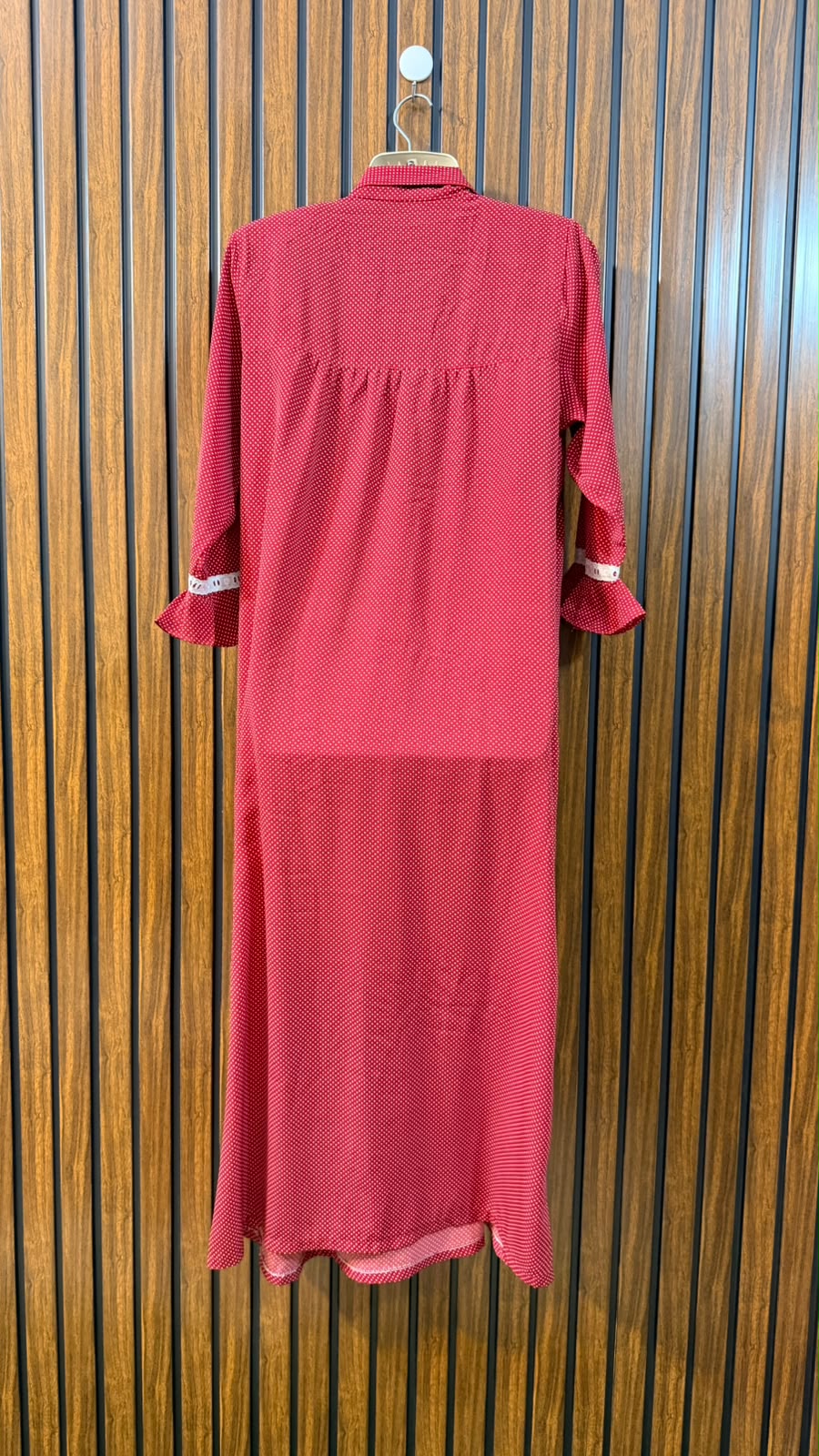Chest 18  Length 47  Fabric Silk Branded Women's Fashion Maxi