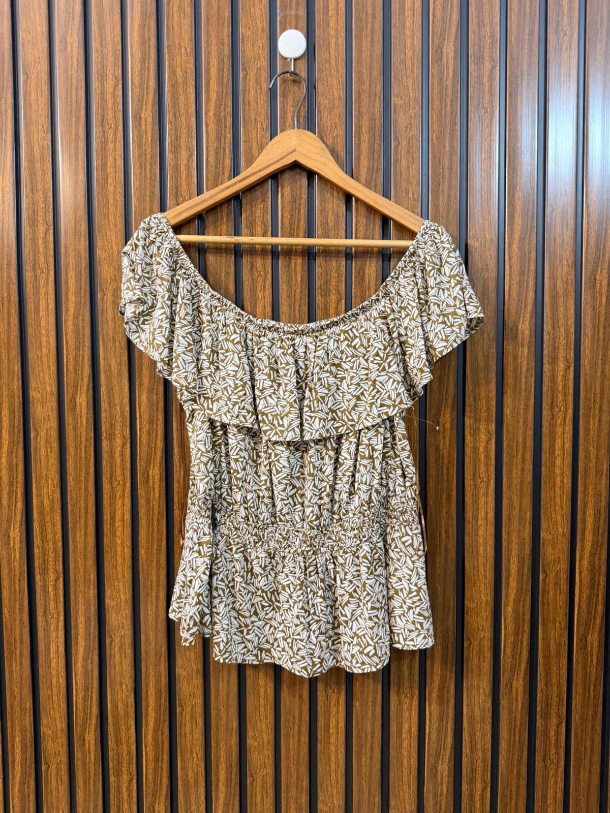 Chest 20  Length 19  Fabric Linen Western Branded Women's Half Sleeve Top