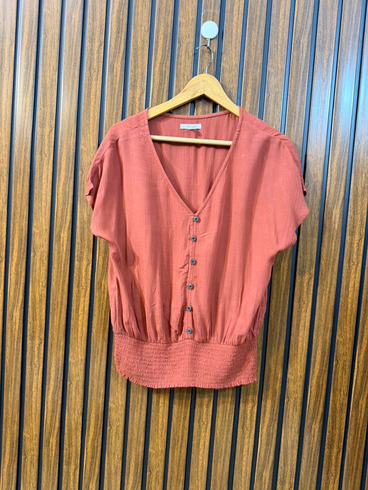 Chest 18  Length 22  Fabric Linen Western Women's Half Sleeve Top