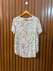 Chest 17  Length 24.5  Fabric Chiffon Women's Signature Half Sleeve Top