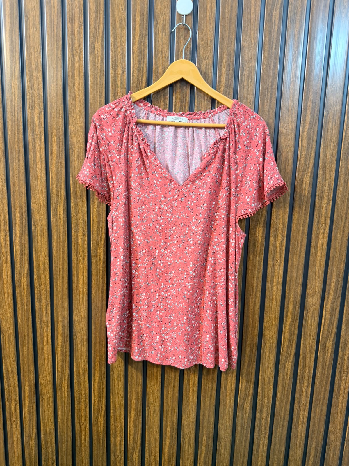 Chest 21  Length 25  Fabric Linen Women's Timeless Half Sleeve Top