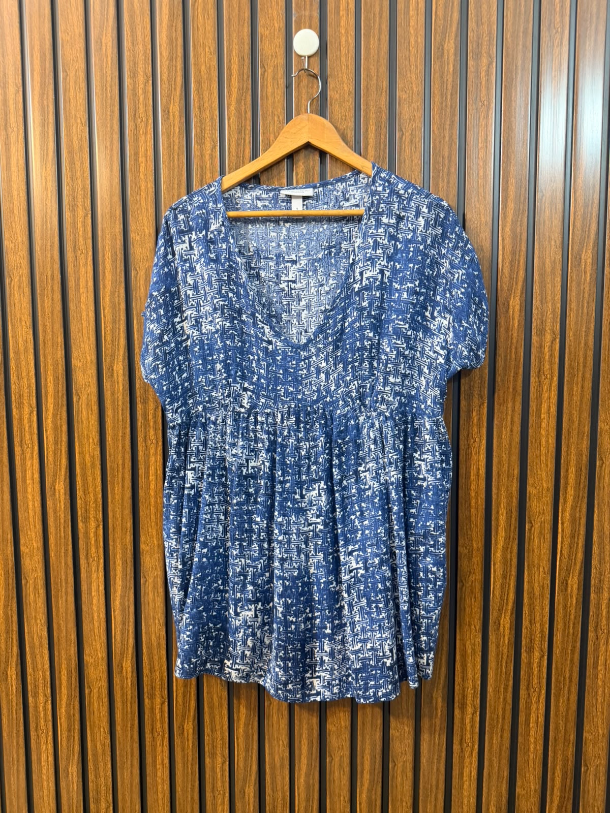 Chest 18  Length 28  Fabric Rayon Women's Everyday Fashion Top